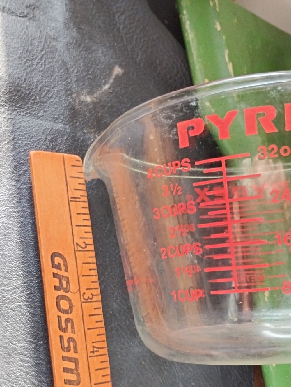 Pyrex Clear Glass Measuring Cup with Red Scale - Picture 6 of 6
